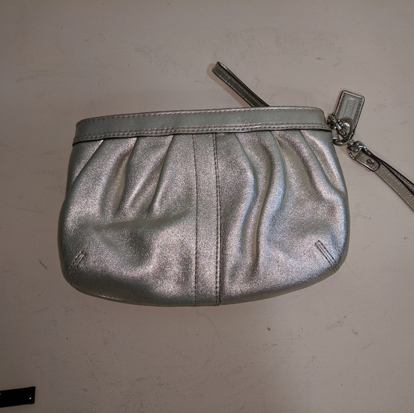 Authentic in like new condition silver Coach wrist - Picture 5 of 5